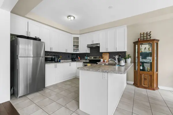 56 Kirby AVE, Collingwood, ON L9Y 3Y8