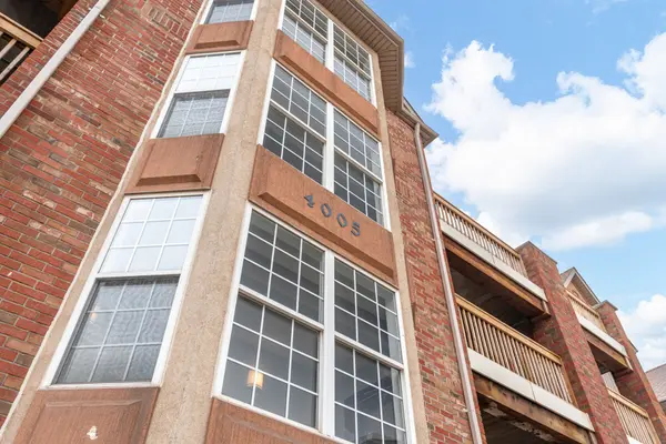 4005 Kilmer DR #210, Burlington, ON L7M 4M2