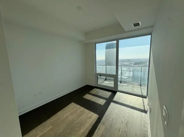 448 Burnhamthorpe RD W #3412, Mississauga, ON L5B 0R4