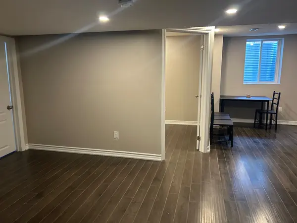 90 canary Close W, Brampton, ON L6X 5L1