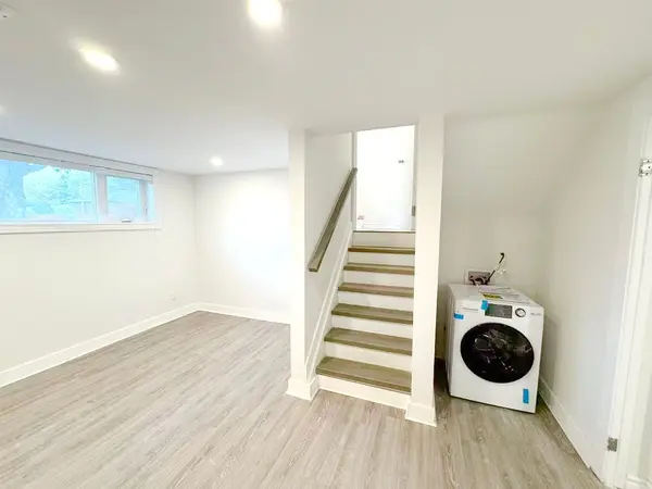 741 Proctor RD #Lower, Burlington, ON L7R 3E5