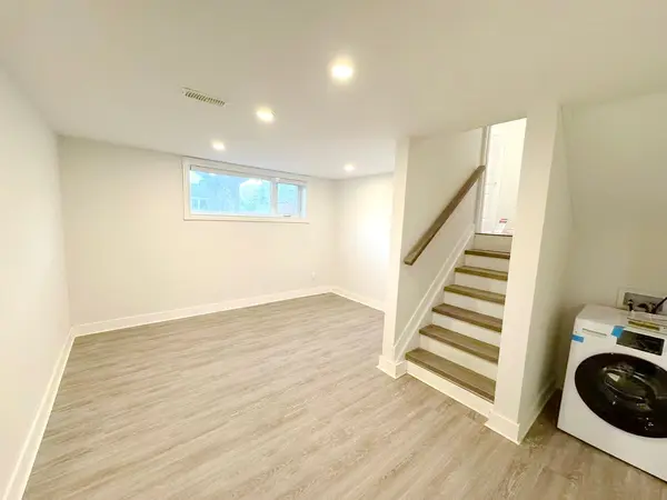 741 Proctor RD #Lower, Burlington, ON L7R 3E5