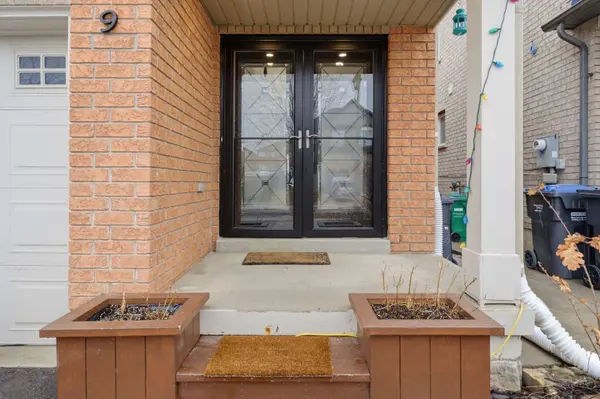 9 Bolton Camp WAY, Caledon, ON L7E 2Y7