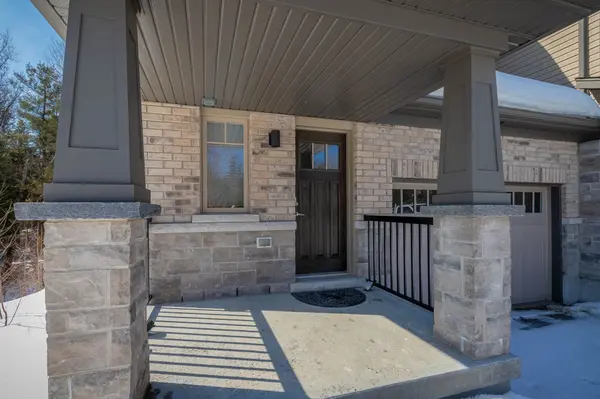 13 Brookside XING, Huntsville, ON P1H 1C9