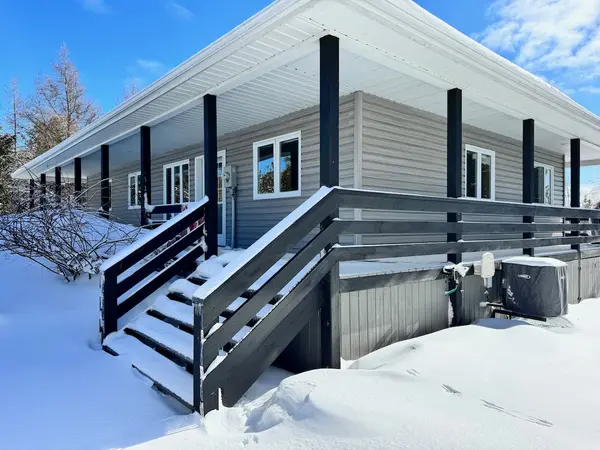 34 HATT ST, Northern Bruce Peninsula, ON N0H 2R0