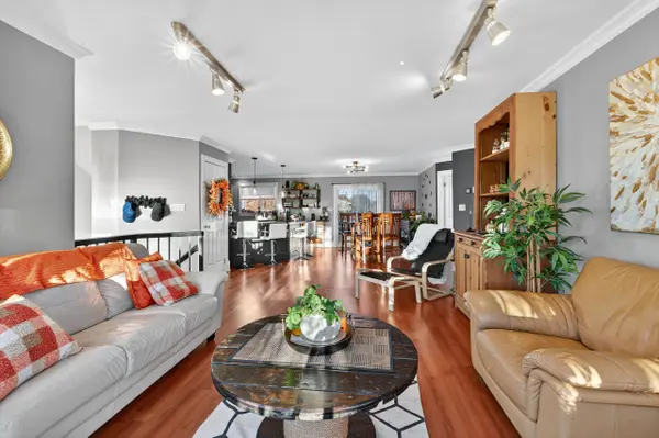 45 Huron ST, Greater Napanee, ON K7R 3L2