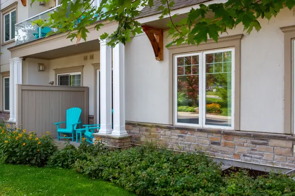 25 PEN LAKE POINT RD #110, Huntsville, ON P1H 1A9