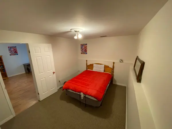 18 Helen ST #UNIT 2, Kawartha Lakes, ON K0M 1A0