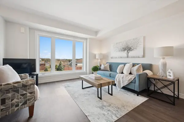 126 Watson Pkwy N #9, Guelph, ON N1E 0P6