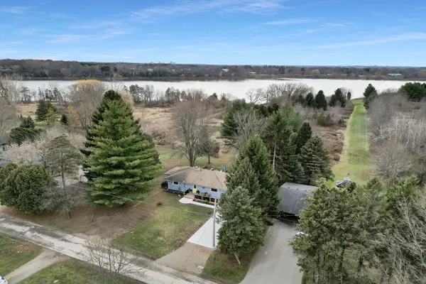 21069 Riverview DR, Thames Centre, ON N0M 2P0