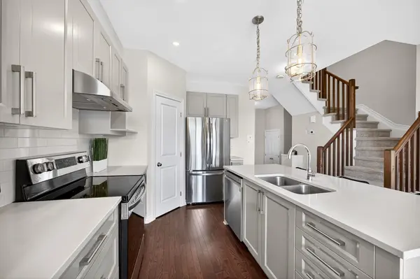 321 Kanashtage TER, Orleans - Cumberland And Area, ON K4A 5K1