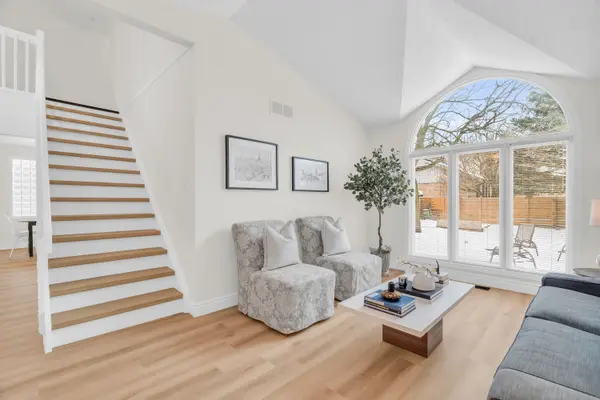 1 Balfour CT, Guelph, ON N1L 1A9