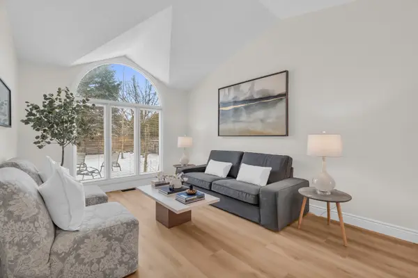 1 Balfour CT, Guelph, ON N1L 1A9