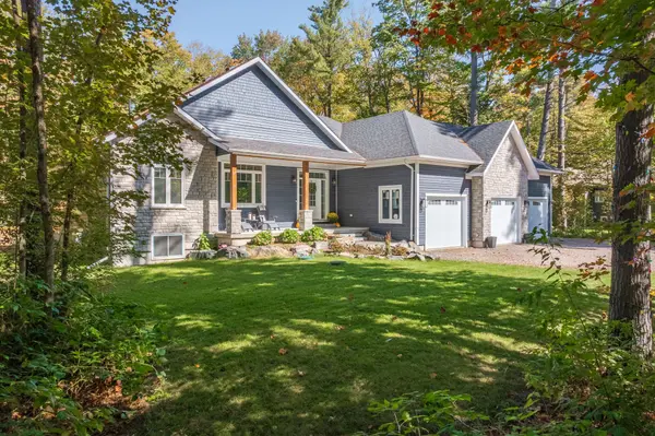 1034 Xavier ST, Gravenhurst, ON P0E 1G0