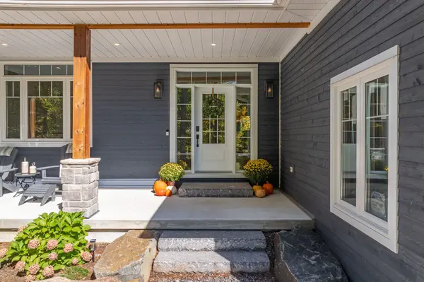 1034 Xavier ST, Gravenhurst, ON P0E 1G0