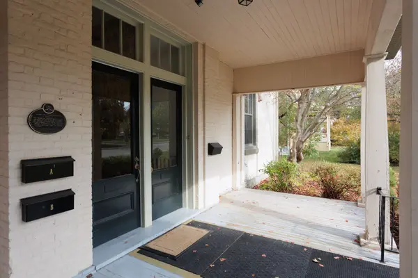 12 Russell ST E, Kawartha Lakes, ON K9V 1Z8