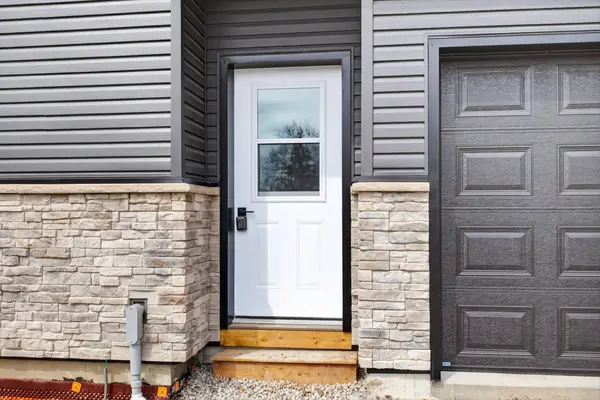 934 Mount Pleasant RD, Cavan Monaghan, ON L0A 1C0