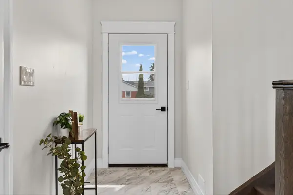 934 Mount Pleasant RD, Cavan Monaghan, ON L0A 1C0