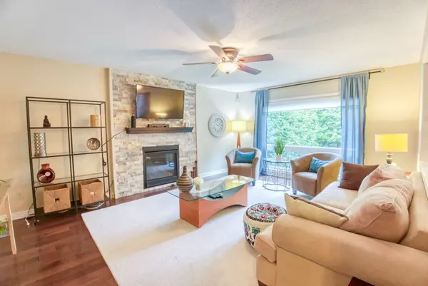 27 Sherk CRES, Kanata, ON K2K 2L3