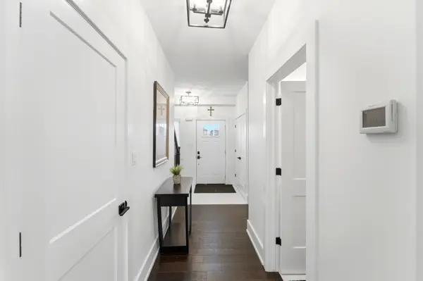 212 Iva ST, Welland, ON L3B 1W4