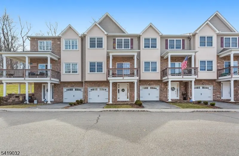 3 Brandon Ct, Butler Boro, NJ 07405