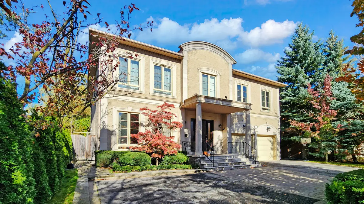 164 Owen BLVD, Toronto C12, ON M2P 1G7