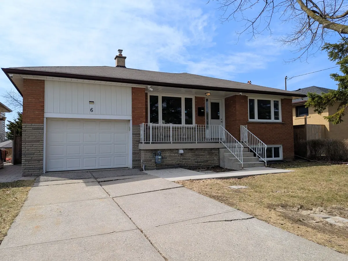6 Peacham CRES, Toronto W05, ON M3M 1S1