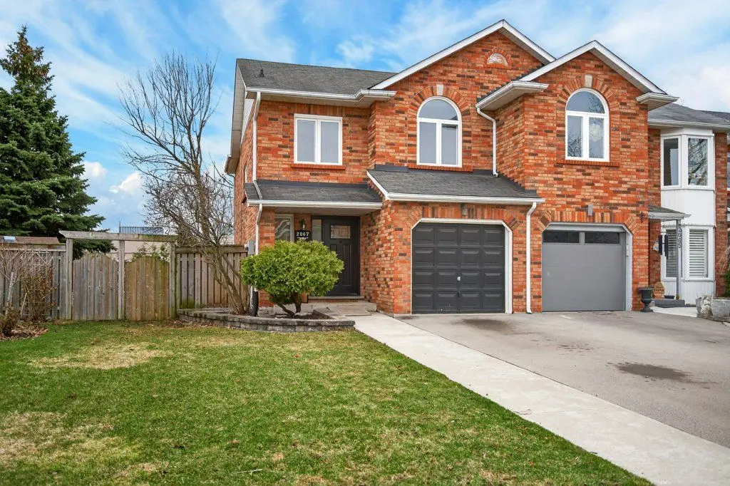 2067 Chrisdon RD, Burlington, ON L7M 3W9