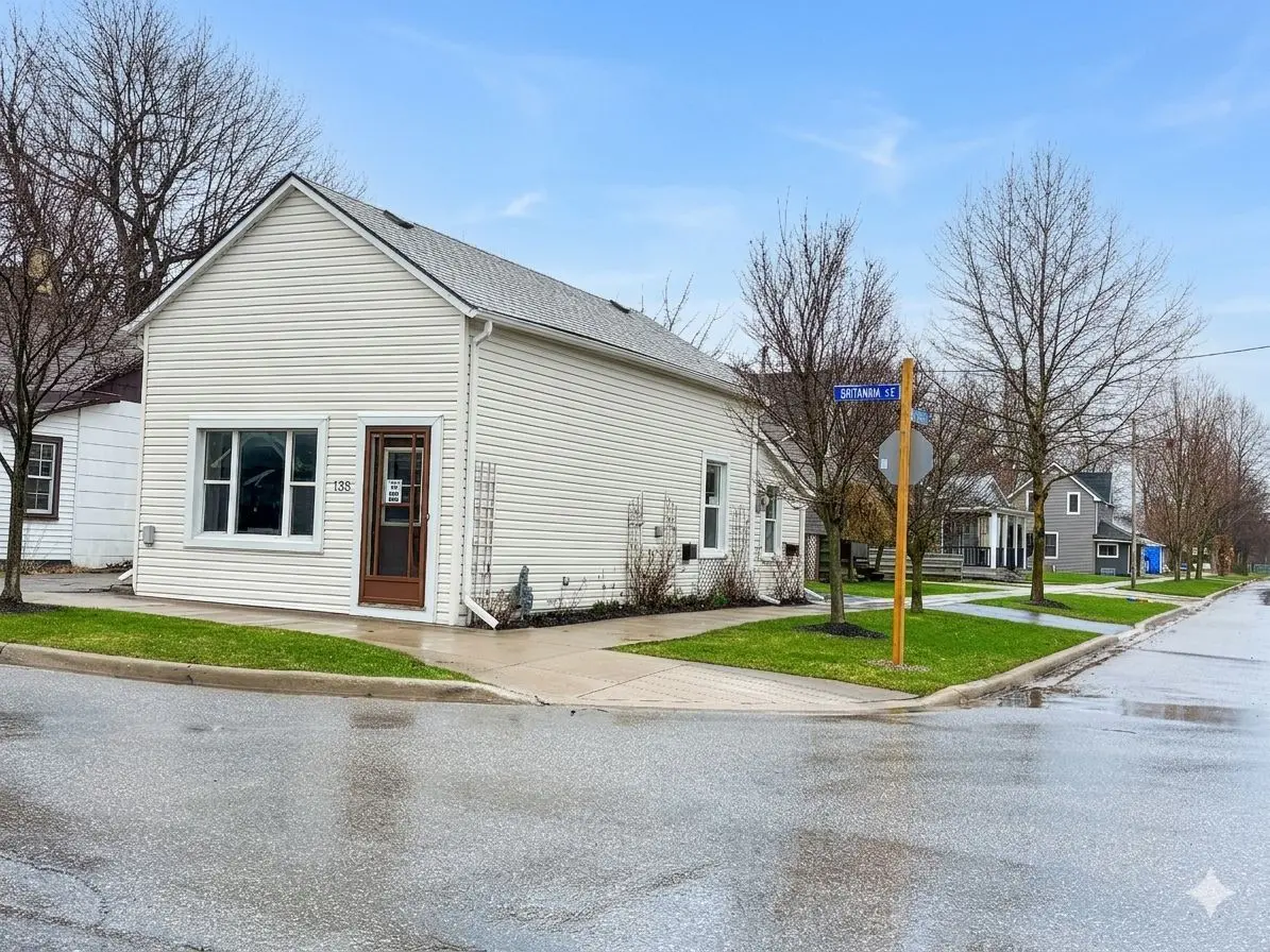 138 Britannia RD E, Goderich, ON N7A 1H8