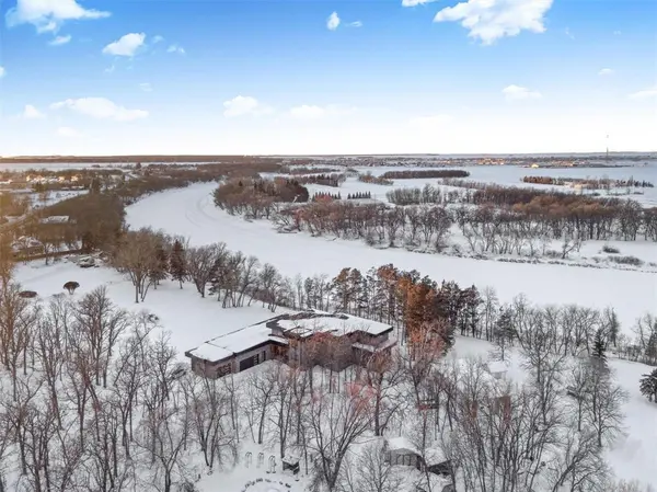 13 Thorlakson PL, Headingley, MB R4H 1A7