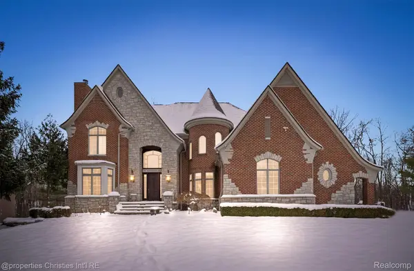 6947 Kirkbridge HL, West Bloomfield Charter Township, MI 48322