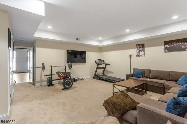 3 Brandon Ct, Butler Boro, NJ 07405