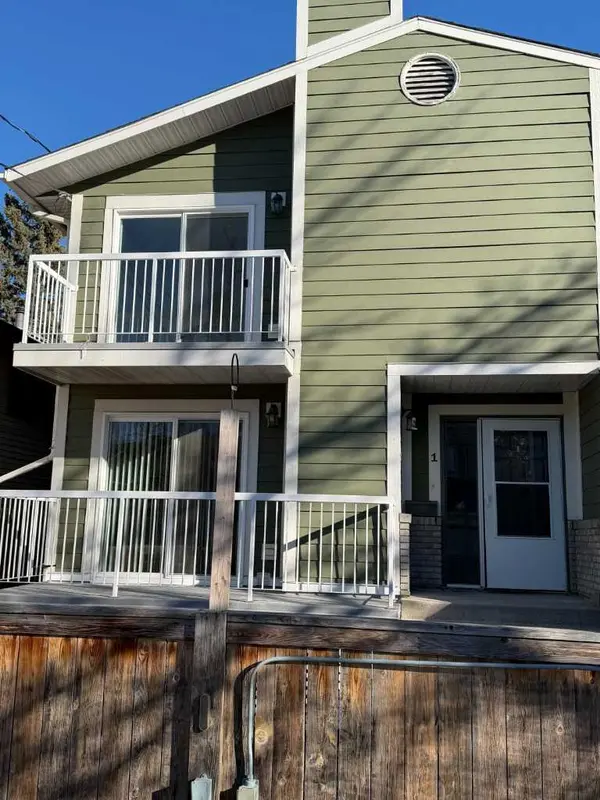 1939 25A ST SW #1, Calgary, AB T3E 1Y6