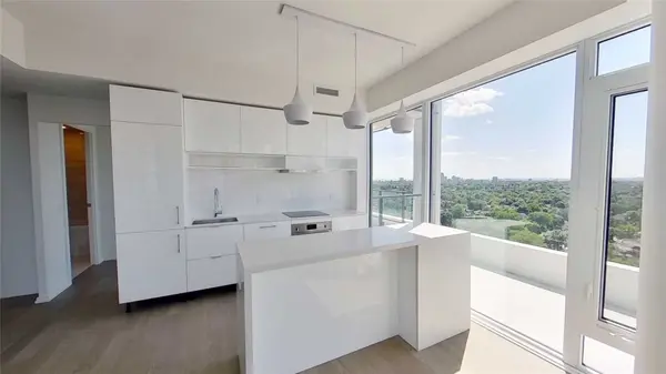 5 Soudan AVE #2511, Toronto C10, ON M4S 1V5