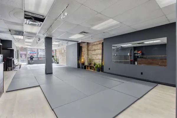 846 College ST, Toronto C01, ON M6H 1A2