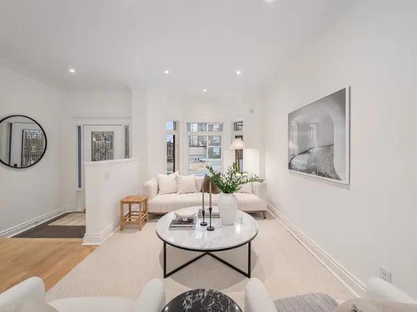 26 Eastmount AVE, Toronto E03, ON M4K 1V1