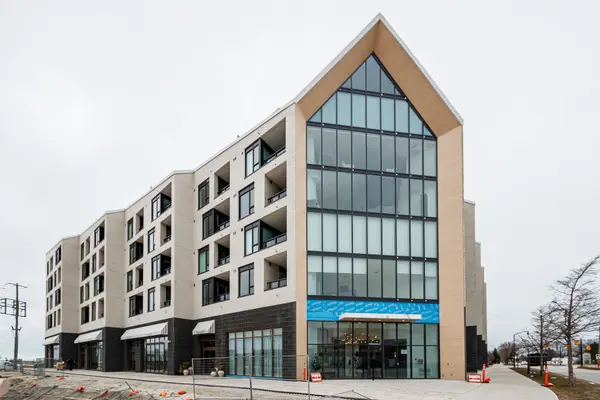 31 Huron ST #218, Collingwood, ON L9Y 0E8