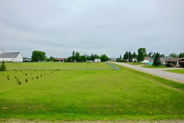 11 Grenier AVE #Val Rita-Harty, Kapuskasing, ON P0L 2G0