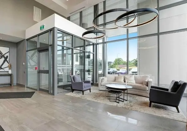 15 Lynch ST #1207, Brampton, ON L6W 0C7