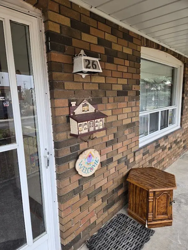 26 Landour AVE, Toronto W03, ON M6M 4J4