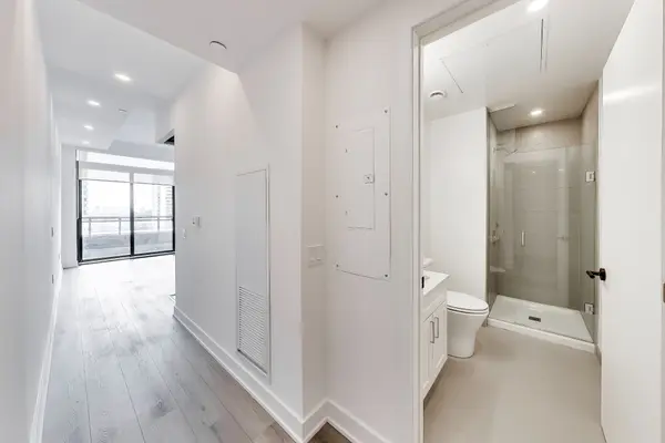 758 Dovercourt RD #609, Toronto W02, ON M6H 2X2