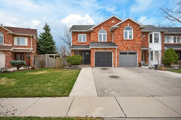 2067 Chrisdon RD, Burlington, ON L7M 3W9