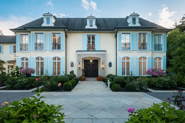 1470 Mississauga RD, Mississauga, ON L5H 2J8