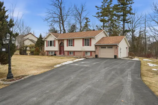 72 Glenburnie RD, Quinte West, ON K8V 5P4