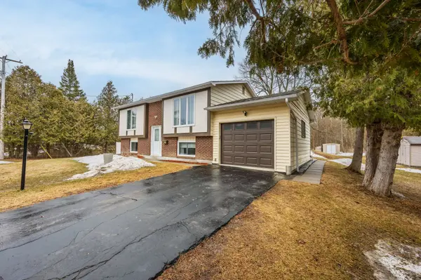 127 Snedden DR, Mississippi Mills, ON K0A 1A0