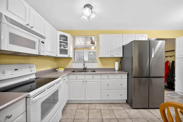 127 Snedden DR, Mississippi Mills, ON K0A 1A0