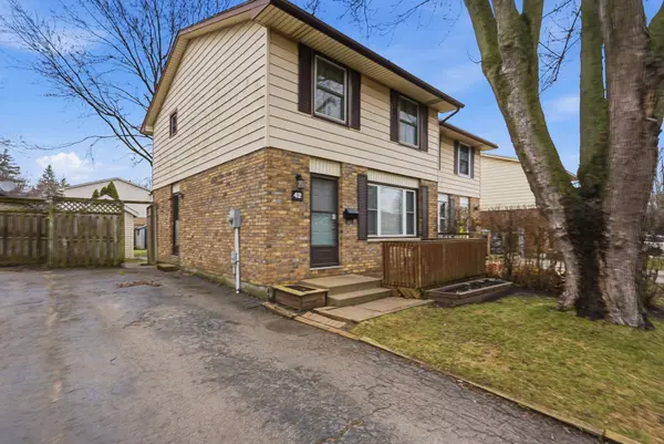 42 Sasha CRES, London South, ON N6E 2M5