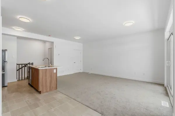 1007 Silhouette Private, Barrhaven, ON K2J 4S3