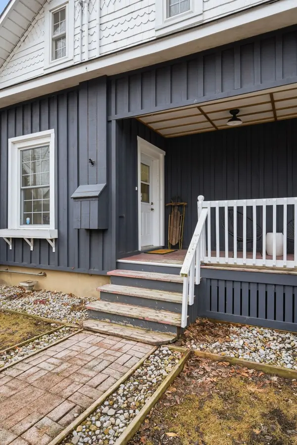 299 Noxon AVE, Prince Edward County, ON K0K 3L0