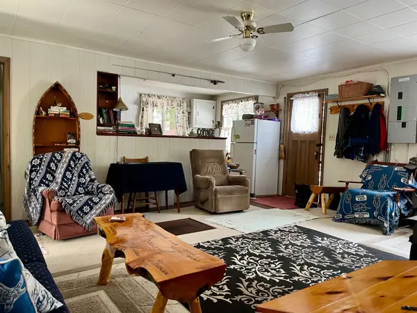 34 Harris ST, Muskoka Lakes, ON P0B 1J0